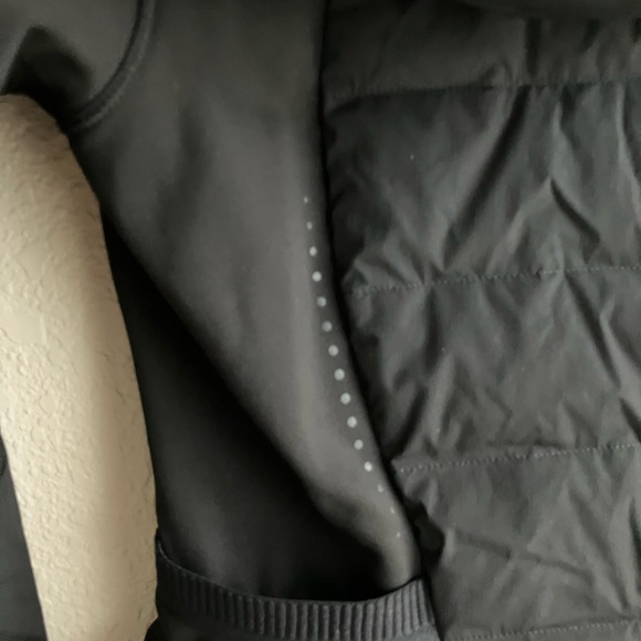 Lululemon Down For It All Jacket (Size 6) NWT - Picture 11 of 16